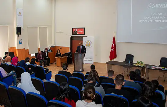 KVKK Başkanı Prof. Dr. Bilir, Selçuk Üniversitesinde konferans verdi