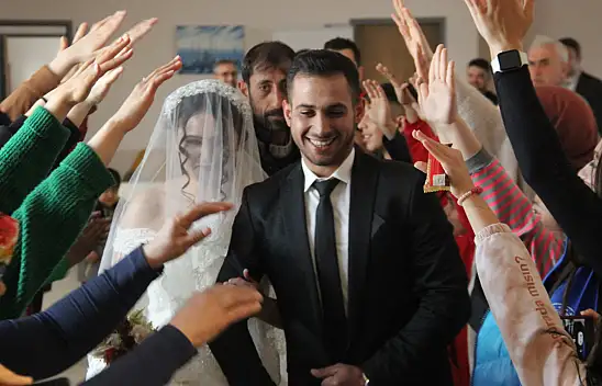 KYK yurdunda dünya evine girdiler