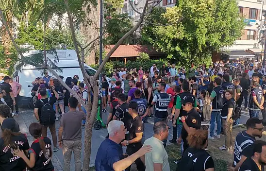 LGBT yürüyüşüne polis müdahale etti
