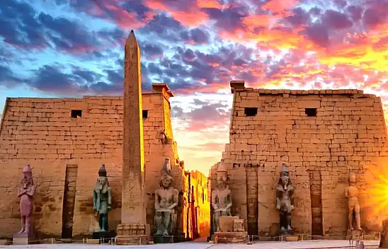 Luksor Tapınağı: Mısır'ın En Görkemli Antik Eserlerinden Biri