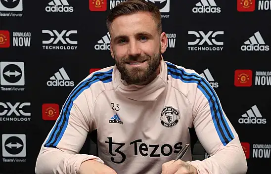 Manchester United, Luke Shaw'ın sözleşmesini uzattı
