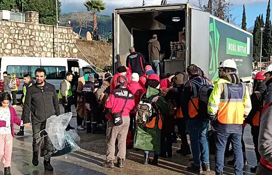 Meram Belediyesi tüm imkanlarıyla afet bölgesinde