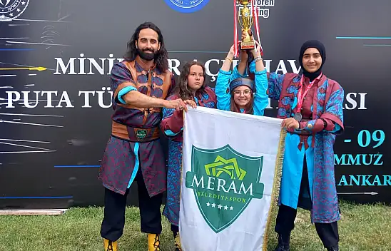 Meramlı minik okçuların başarısı