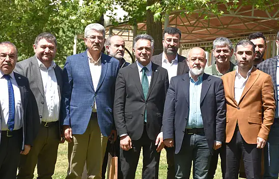 Metin Aksoy üniversitede yürütülen çalışmalar hakkında bilgi verdi