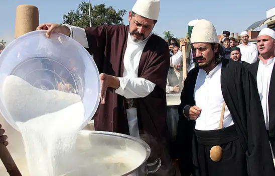 Mevlana Türbesinde 3 ton aşure kaynayacak