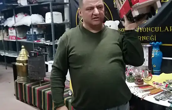 Mezat gongu Deprem için vurdu