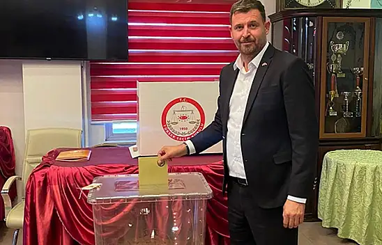 MHP Akşehir'de mevcut başkan güven tazeledi