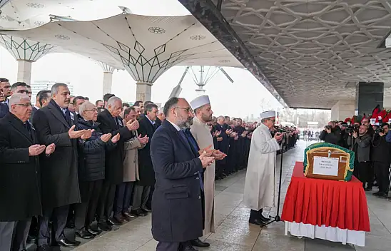 Milli Savunma Bakanı Güler'in vefat eden babası son yolculuğuna uğurlandı