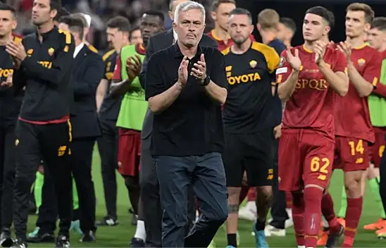 Morinho, Roma'yı üzdü