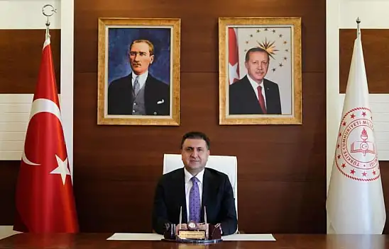 Murat Mücahit Yentür kimdir? Kaç yaşında? Murat Mücahit Yentür'ün eşi kimdir? Hangi partiden?