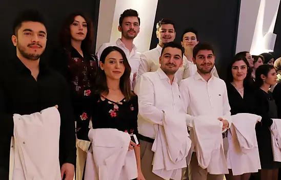 NEÜ'de genç hekimler için tören yapıldı!