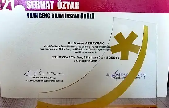 NEÜ'de ödül sevinci