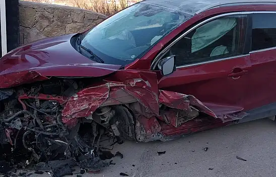 Niğde'de otomobil kazası! 3 yaralı