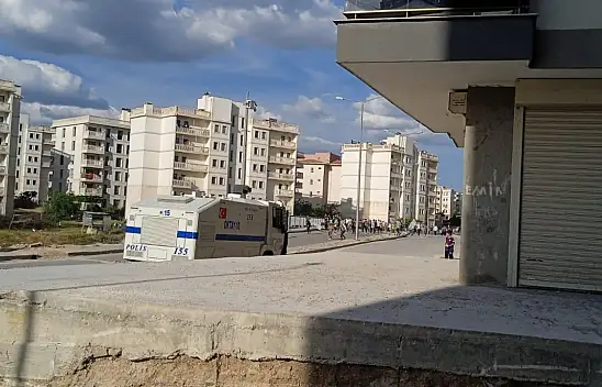 Nusaybin'de bir grup polise saldırdı