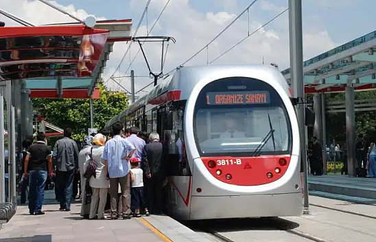O ilimizde tramvaylar 4 gün ücretsiz