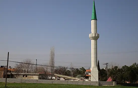 Öksüz kalan minare