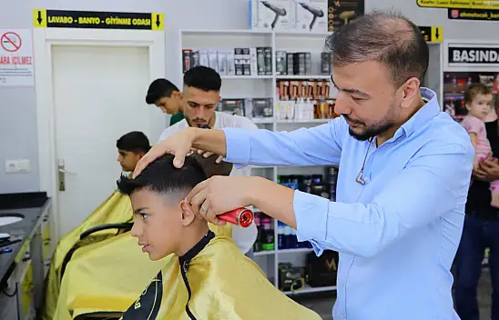 Okula başlayacak çocuklara ücretsiz tıraş