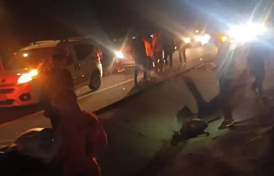 Otomobil koyun sürüsüne çarptı