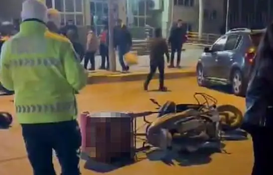 Otomobil motokuryeye çarptı: 1 yaralı