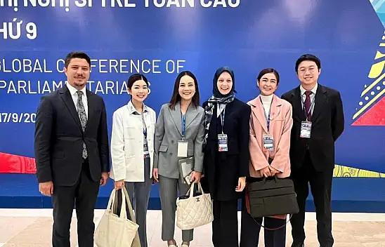 Özboyacı Vietnam'da dijitalleşme hakkında bilgi verdi