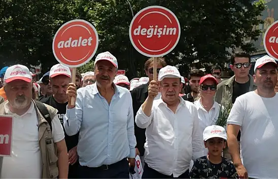 Özcan Ankara Yürüyor! CHP'yi siz yaktınız ben söndürmeye geliyorum