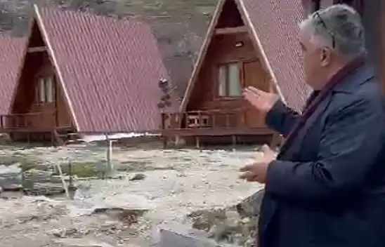 Özgüven'den Oprukçu'ya, 'Ereğli Belediyesi'nin parası niye bu şekilde heba olmuş?' sorusu!