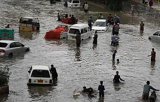 Pakistan'da yaklaşan Biparjoy siklon fırtınası sebebiyle tahliye işlemi başladı