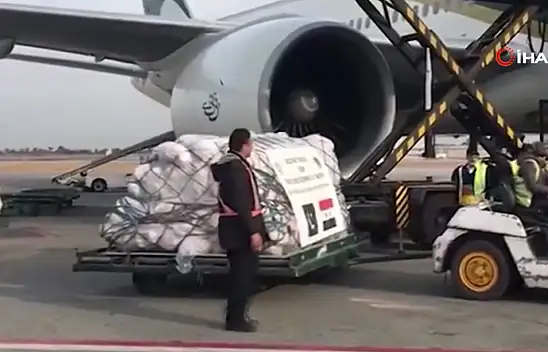 Pakistan'dan Türkiye ve Suriye'ye 2 yardım uçağı