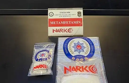 Polis ekipleri uyuşturucu ticareti yapan zanlıların ensesinde