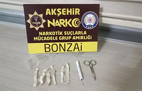 Polisi gördü kaçmaya başladı, üzerinde uyuşturucu yakalandı!