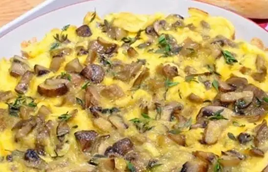 Sabahlarınıza renk katın! Mantarlı omlet tarifinin püf noktaları nelerdir?