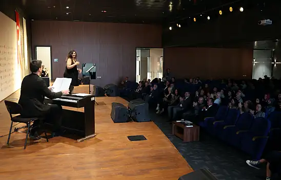 Samsun Devlet Opera ve Balesi, Turizm Haftası'nda Samsun Müzesi'nde müzik dolu bir geceye imza attı