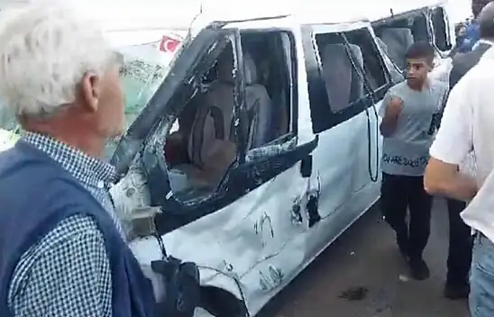 Şanlıurfa'da feci kaza, çok sayıda yaralı var