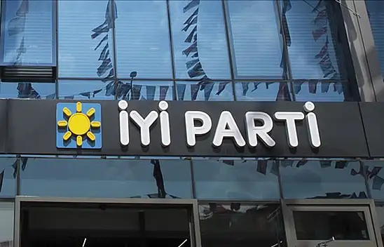 Seçime sayılı günler kala İYİ Parti'den toplu istifa