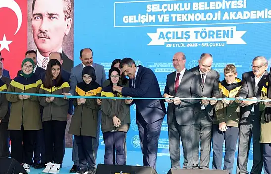 Selçuklu Belediyesi Konya'nın eğitim hayatına değerler katıyor!