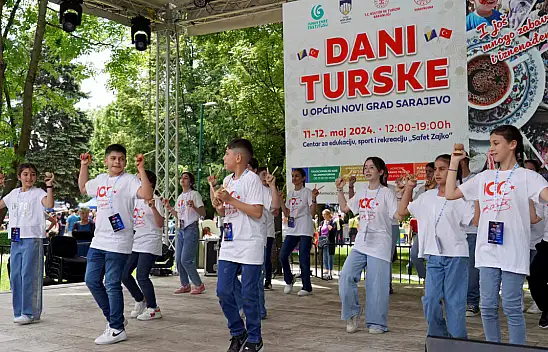 Selçuklu Belediyesi, Saraybosna Ve Zenica'da Çocukların Yüzünü Güldürdü!