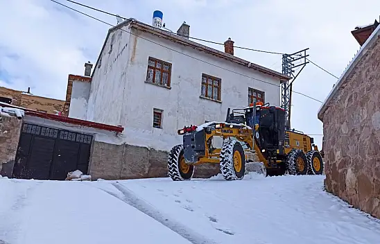 Selçuklu 'da ekipler kar mesaisinde