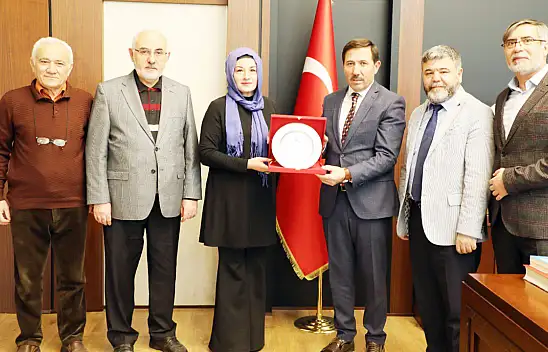 Selçukya'dan Başkan Kılca'ya Plaket