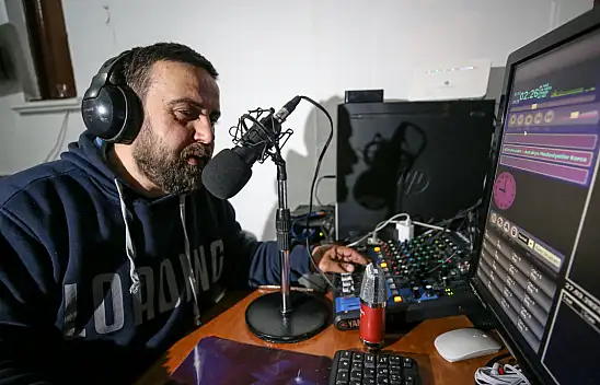 'Sesi Kesilen' radyo, Hatay için yeniden yayına başladı
