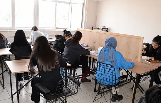 Sessiz kütüphaneye ilgi yoğun