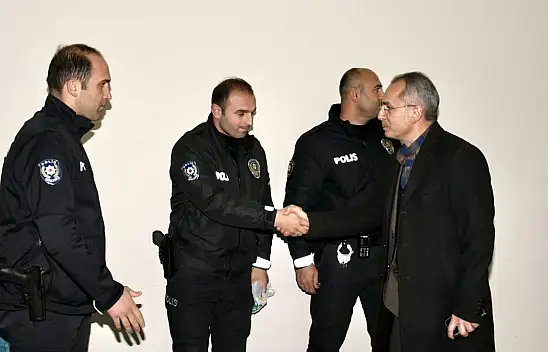 Seydişehir Kaymakamı Pişkin, polislerle sahur yaptı