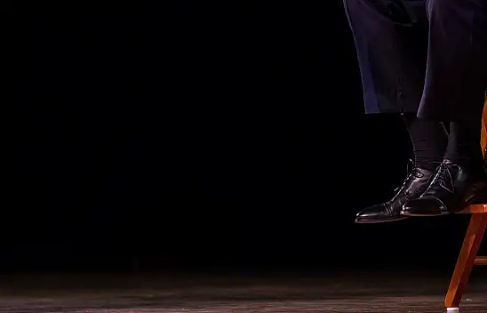 Siyah pantolonlarınızın rengi solduysa dert etmeyin! İşte onları eski haline çevirme yöntemi