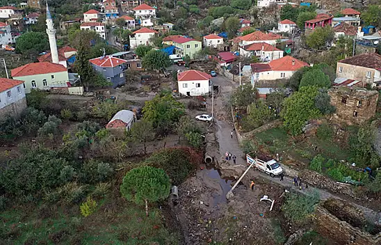 Sonbahar yağışı sele neden oldu: 2 ölü!