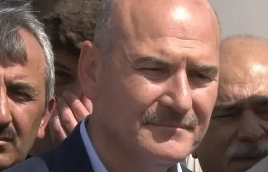 Soylu: Kalıcı konutlara önce Türkiye'deki Suriyeli sığınmacılar yerleşecek