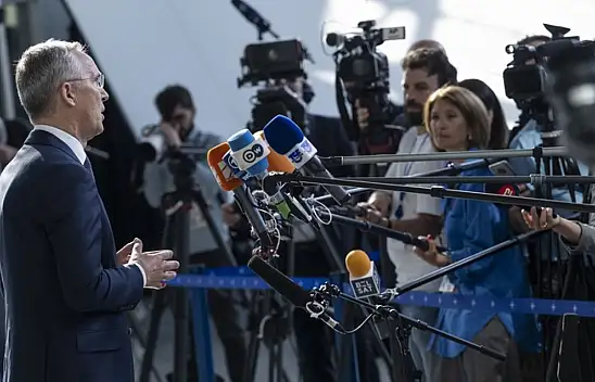 Stoltenberg, Ukrayna için 'Askeri stoklar tükeniyor'