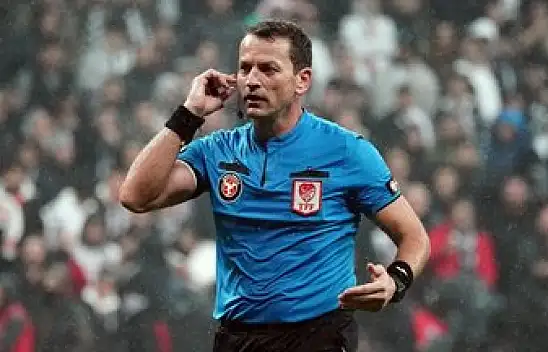 Süper Lig'de 36. hafta maçlarını yönetecek hakemler açıklandı