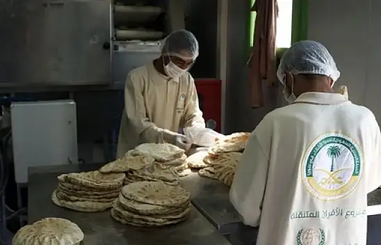 Suriyeli fırıncılardan depremzedelere ekmek yardımı