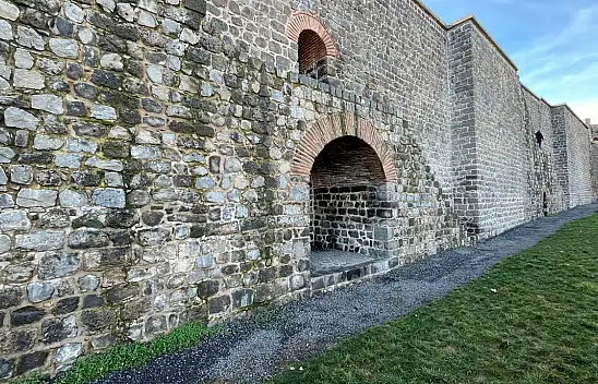 Surlardan düşen çocuk ağır yaralandı!