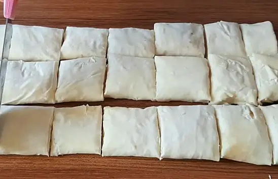 Tadına bakan hazır sanıyor! 4 malzemeyle 20 dakikada hazırlanan nefis böreğin sırrı…