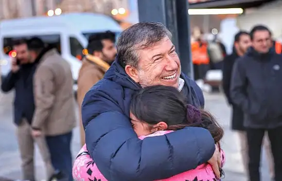 Tanju Çolak'tan Diyarbakırlı depremzedelere yardım